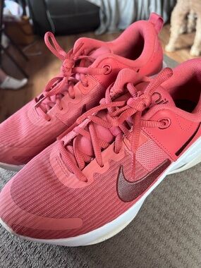 Nike Coral Pink Women's Training Sneakers